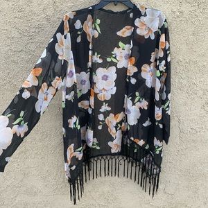 Long-sleeve flower cardigan, asymmetric, fringe